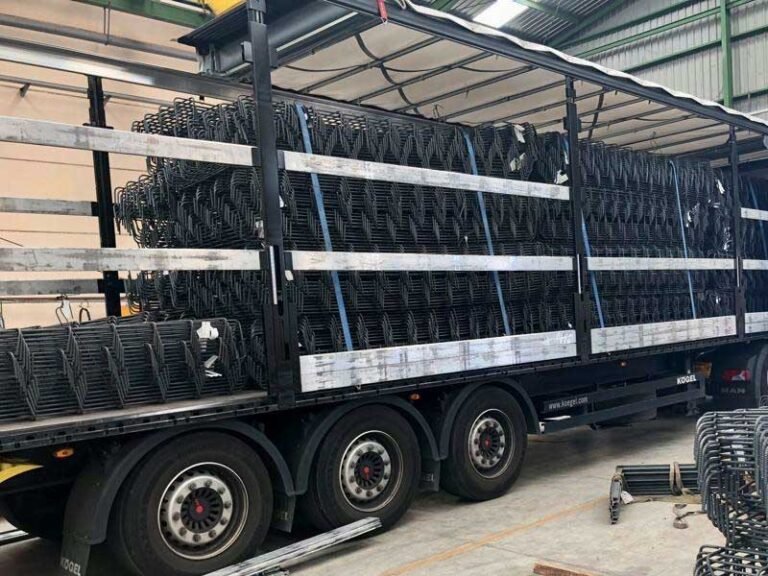 Cuánto Cuesta Enviar Varillas A Córdoba Y Cuáles Son Las Opciones 12 camion cargado con varillas de acero