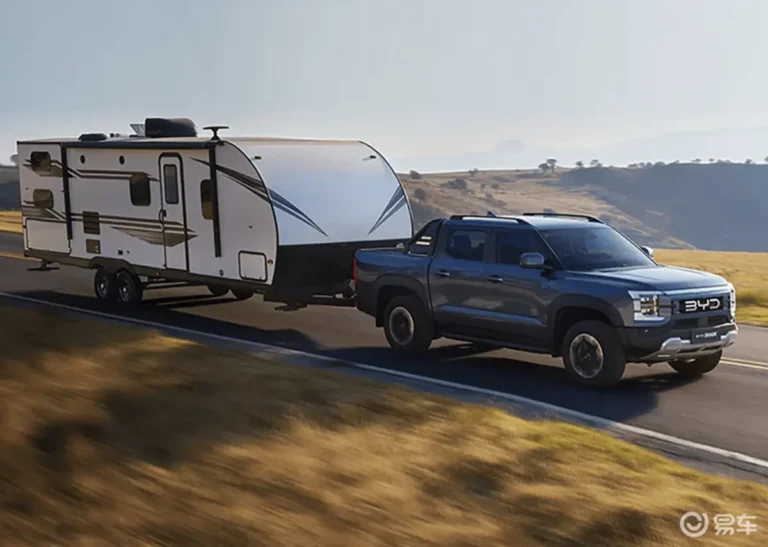 Dónde Comprar un Trailer para Camioneta Resistente y Seguro 2 camioneta con trailer robusto en carretera
