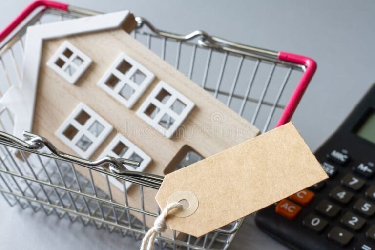 Cuánto cuesta mi casa y cómo puedo calcular su valor real 7 casa con etiqueta de precio y calculadora
