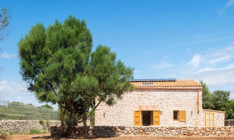 Qué características tiene una casa de piedra y por qué elegirla 2 casa de piedra tradicional en entorno natural