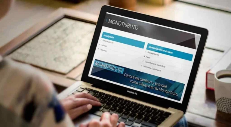 Cuánto puede facturar un monotributista por mes según la AFIP