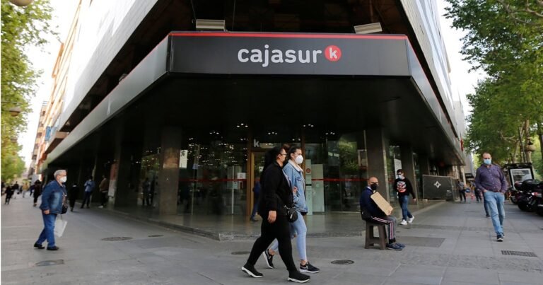 Qué servicios ofrece La Caja Córdoba y cómo puedo contactarla 11 oficina de atencion al cliente la caja cordoba