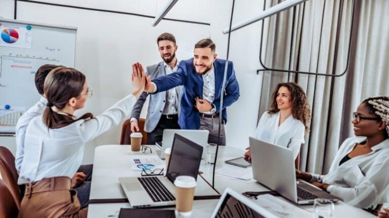 Cómo Contactar a Recursos Humanos de Correo Argentino 4 oficina moderna de recursos humanos en accion