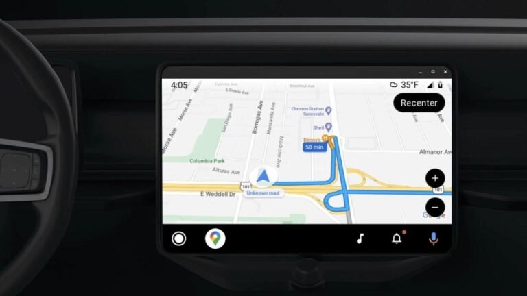 pantalla de movil mostrando google maps navegacion